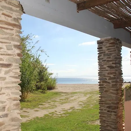 Tonnara Beach Front Hotel apartamentowy *